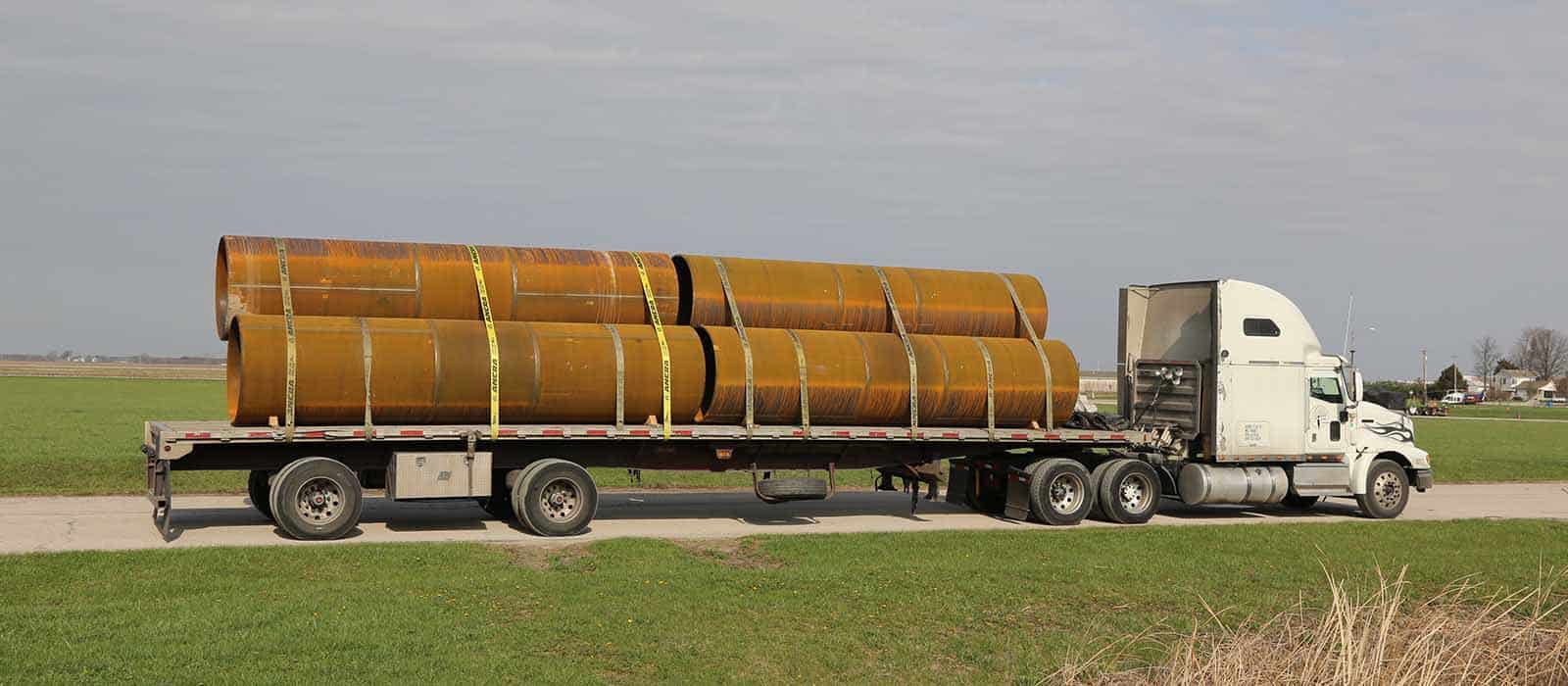 Pitts_Pipe_large pipes on a flat bed truck Pittsburgh Pipe